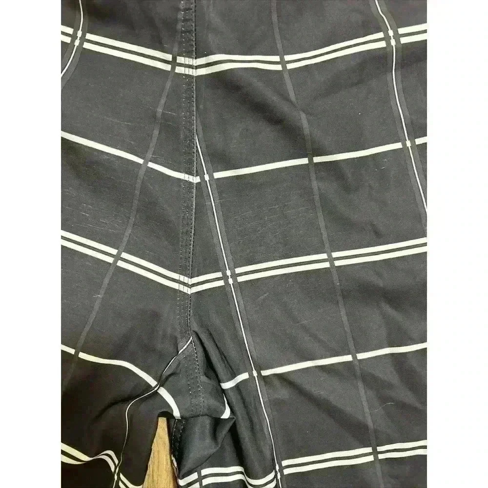 The North Face Men's Board Shorts Trunks Sz 36 Black Plaid Never Stop Exploring